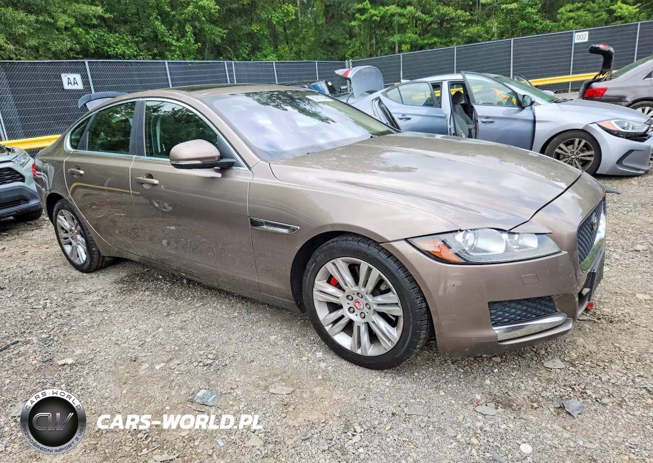 2016 Jaguar Xf Premium VIN:SAJBD4BV1GCY24502 - 4