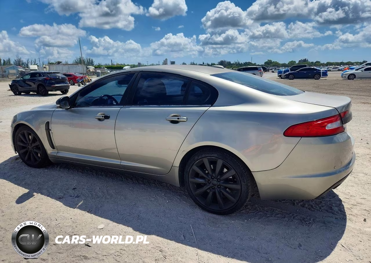 2011 Jaguar Xf Premium VIN:SAJWA0GB8BLS18379 - 2