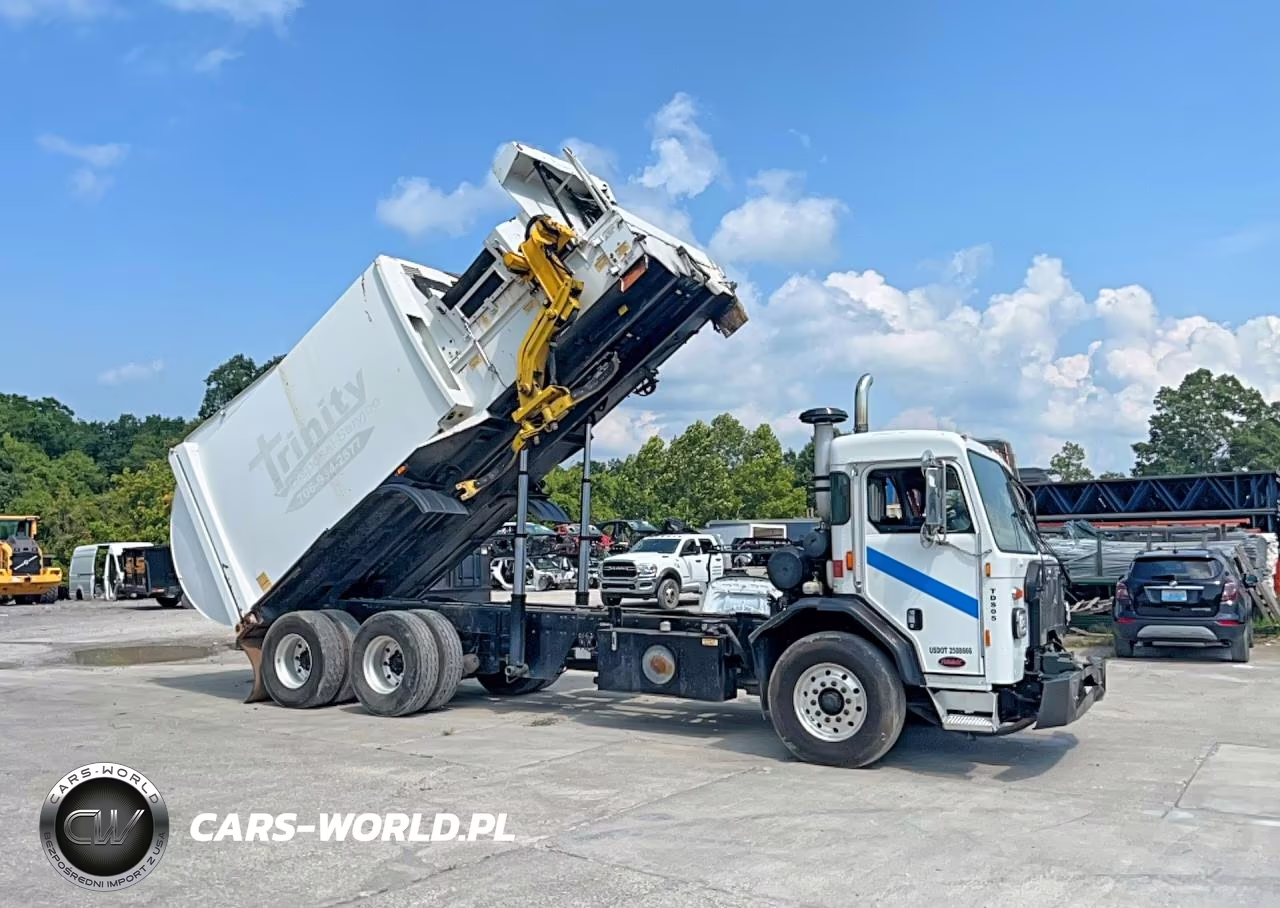 2022 Peterbilt 520 Refuse Truck VIN:3BPDLK0X8NF112720 - 11