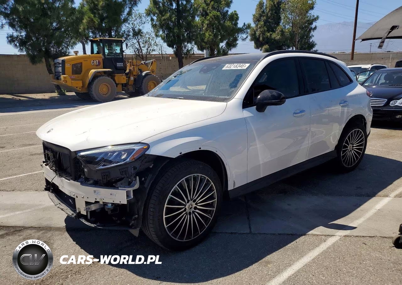 2026 Mercedes-Benz Glc 300 – zdjęcie 1 z 14