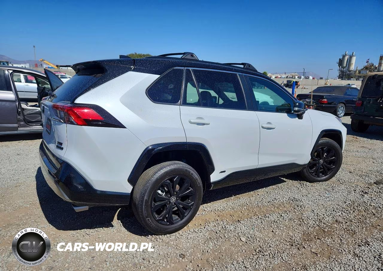 2024 Toyota Rav4 Xse VIN:4T3E6RFV6RU150943 - 3