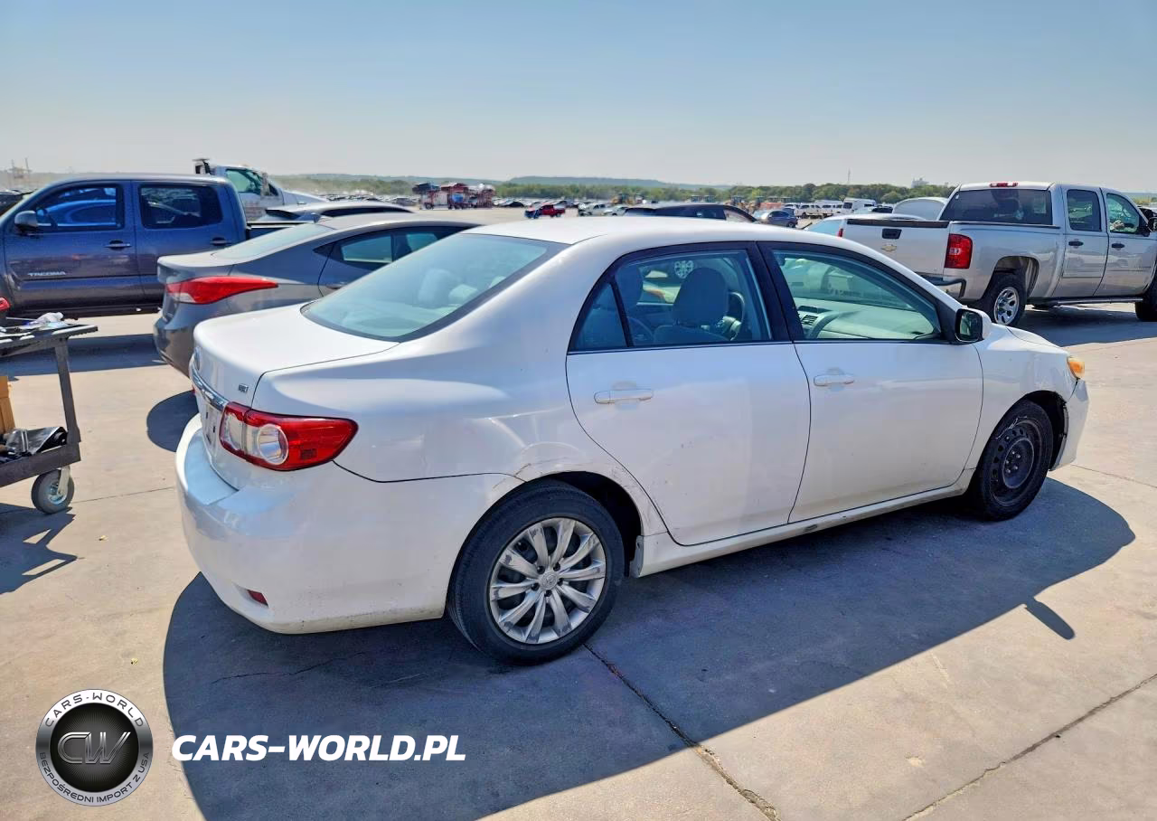 2013 Toyota Corolla Le VIN:2T1BU4EE2DC976396 - 3