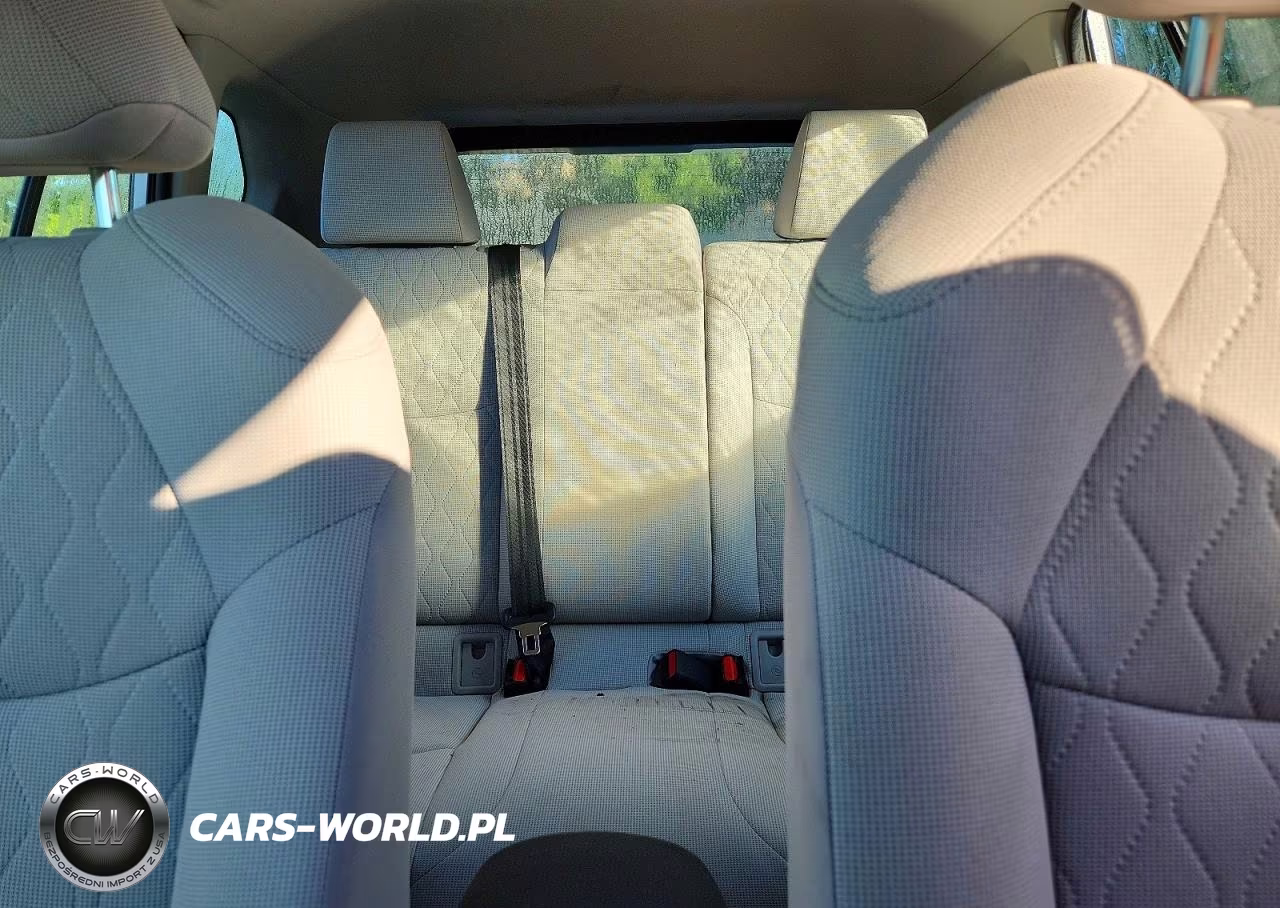 2022 Toyota Corolla Cross L VIN:7MUAAABG0NV001015 - 10