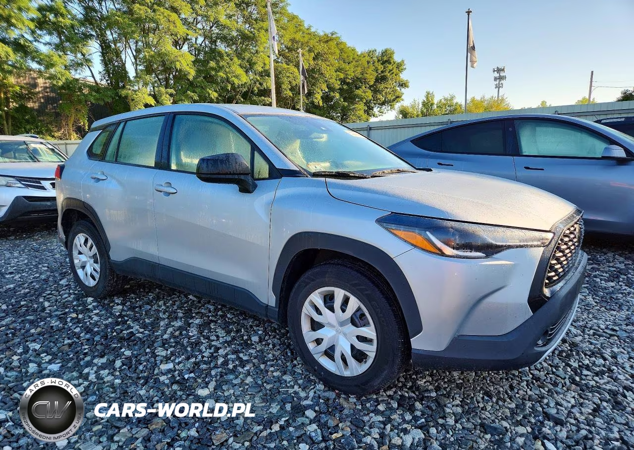 2022 Toyota Corolla Cross L VIN:7MUAAABG0NV001015 - 4