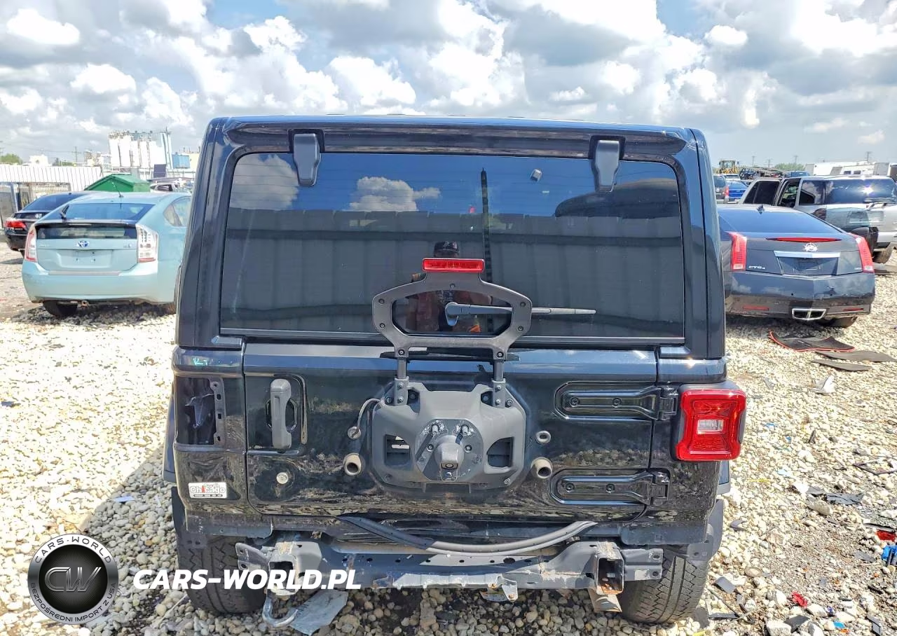2020 Jeep Wrangler Unlimited Sahara VIN:1C4HJXEG6LW270799 - 6