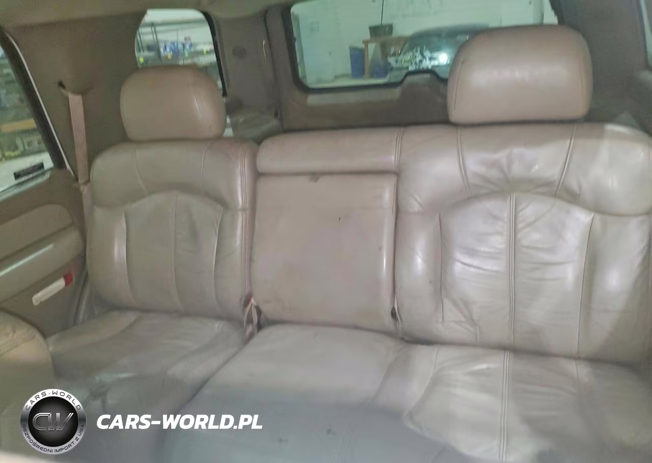 2001 Chevrolet Tahoe K1500 VIN:1GNEK13T11R117232 - 10