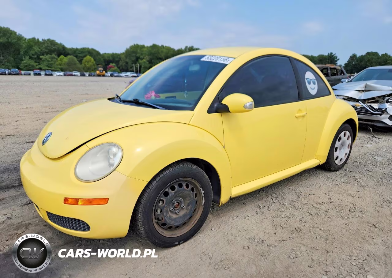 2010 Volkswagen New Beetle VIN:3VWPG3AG1AM010135 - 1