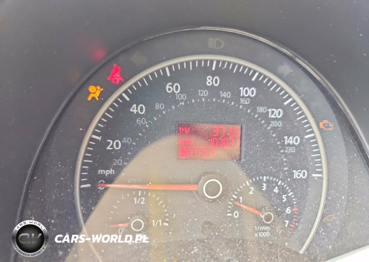 2010 Volkswagen New Beetle VIN:3VWPG3AG1AM010135 - 9