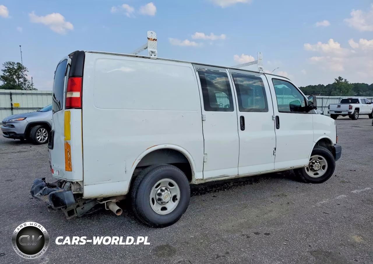 2012 Chevrolet Express G2500 VIN:1GCWGFCB8C1120956 - 3