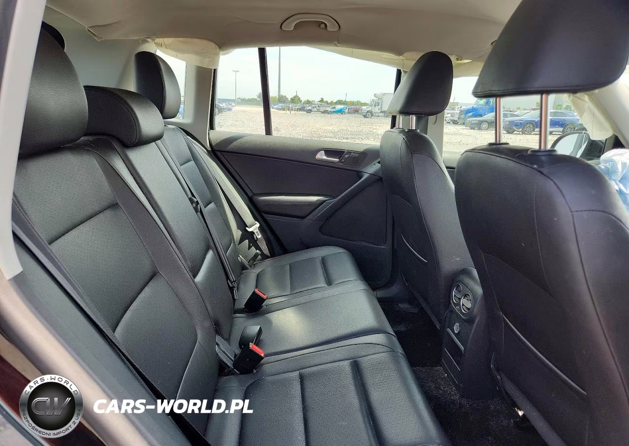 2016 Volkswagen Tiguan S VIN:WVGBV7AX5GW014414 - 11