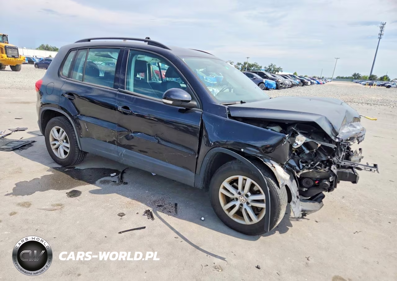 2016 Volkswagen Tiguan S VIN:WVGBV7AX5GW014414 - 4