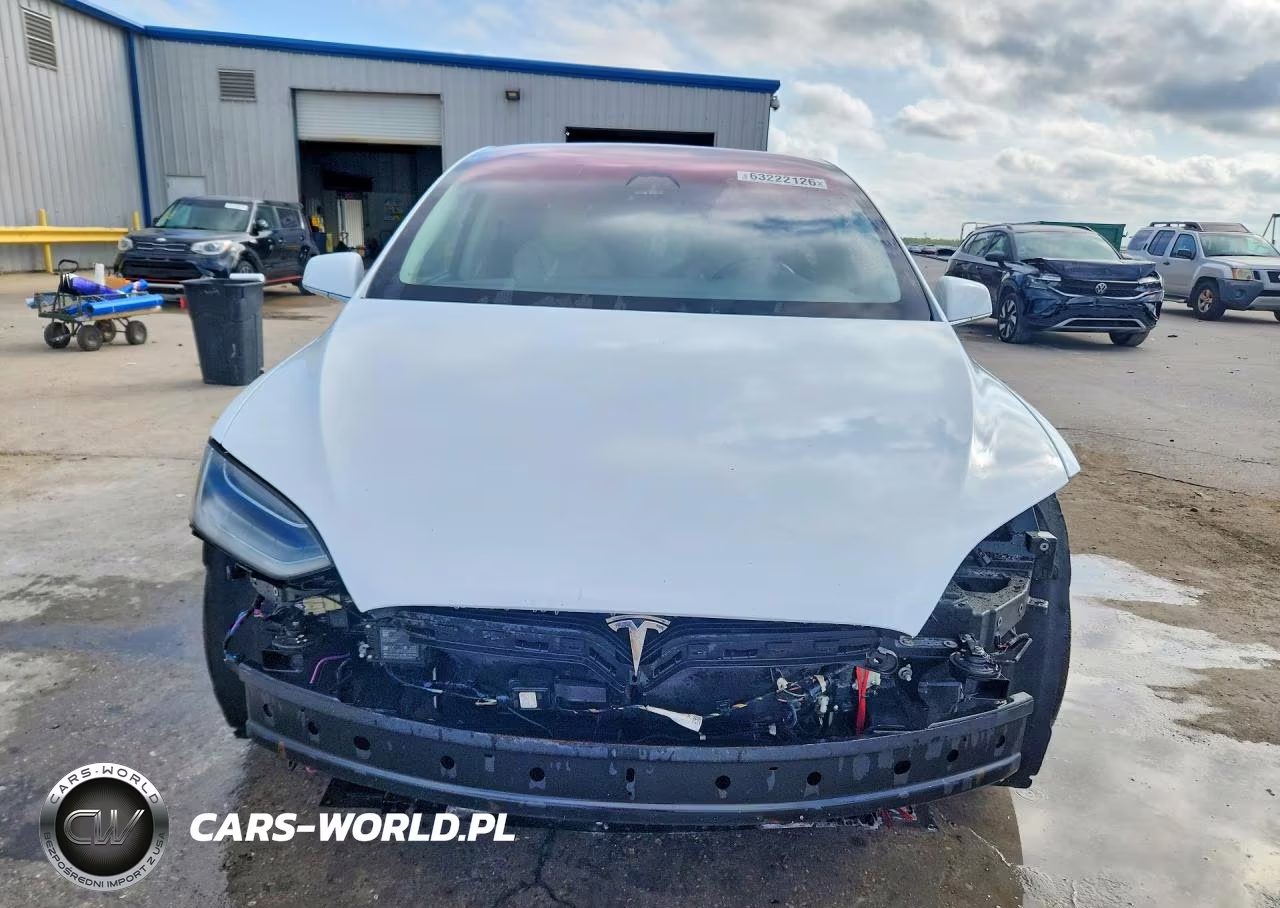 2018 Tesla Model X VIN:5YJXCDE27JF088765 - 5