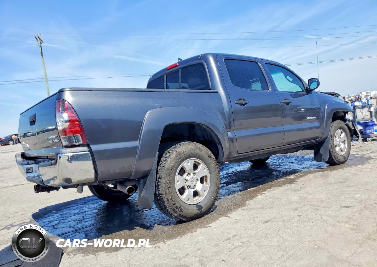 2014 Toyota Tacoma Double Cab Prerunner VIN:3TMJU4GN2EM159477 - 3