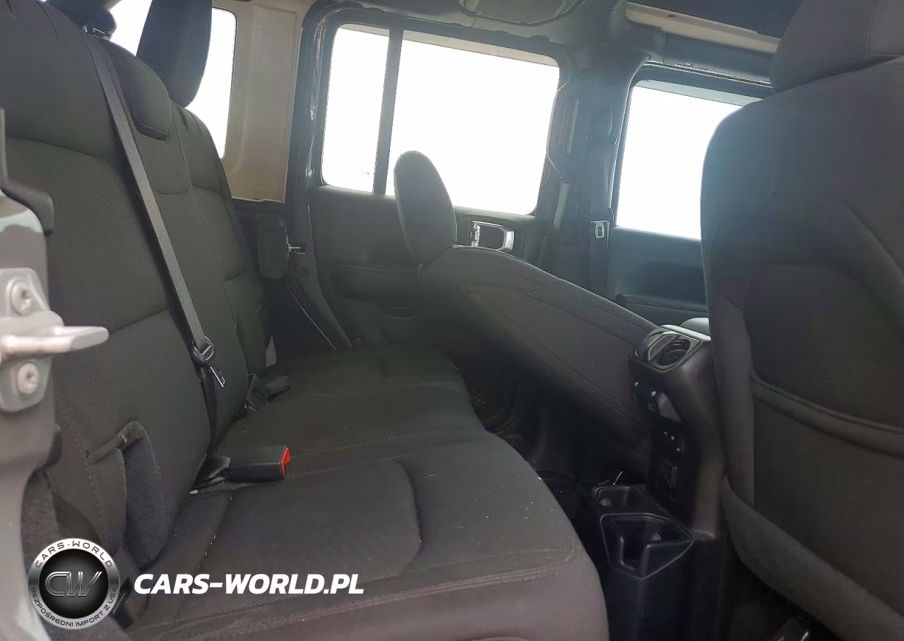 2020 Jeep Wrangler Unlimited Sahara VIN:1C4HJXEN7LW264105 - 10