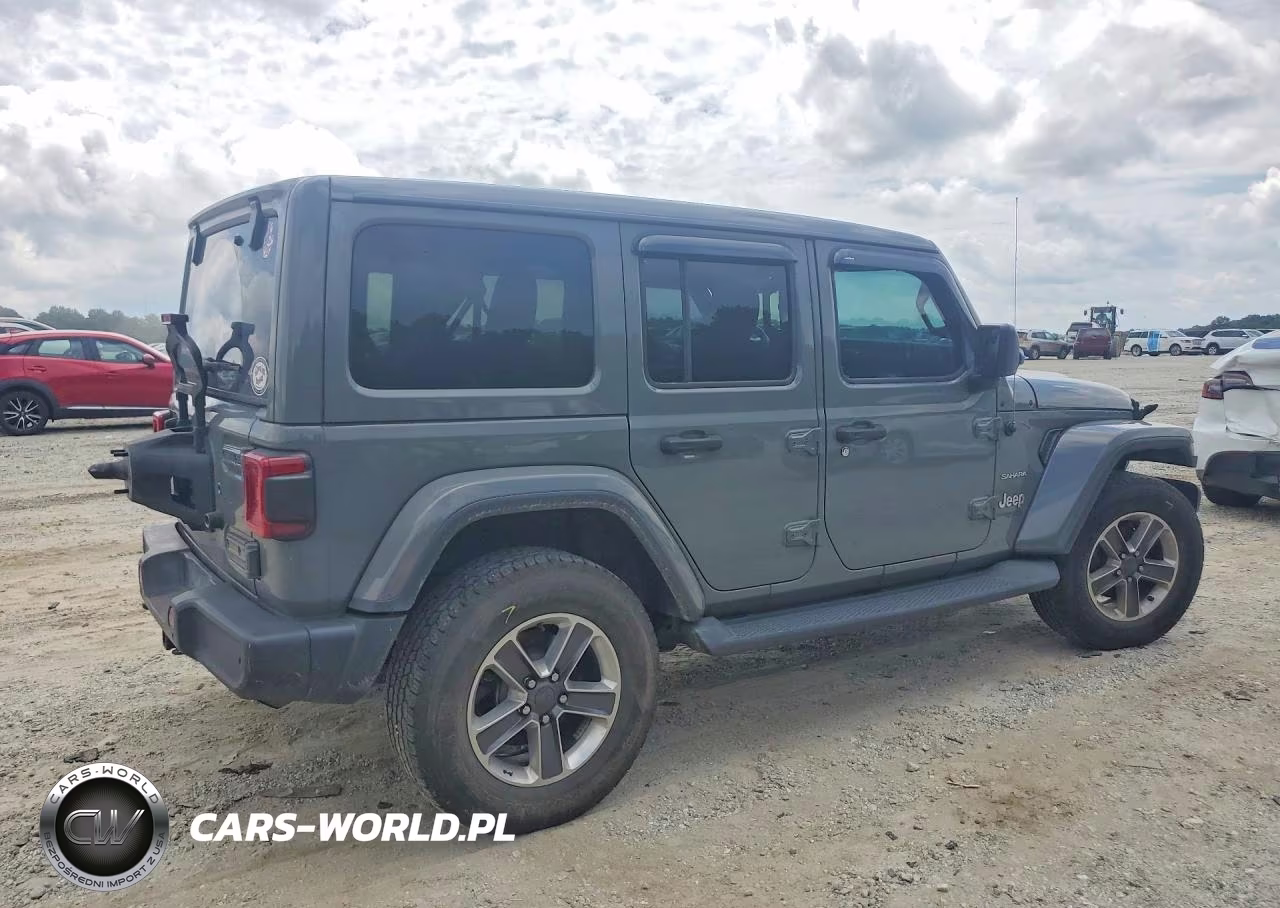 2020 Jeep Wrangler Unlimited Sahara VIN:1C4HJXEN7LW264105 - 3