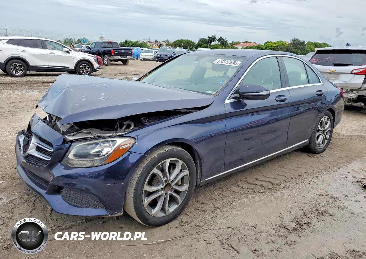 2016 Mercedes-Benz C 300 – zdjęcie 1 z 12