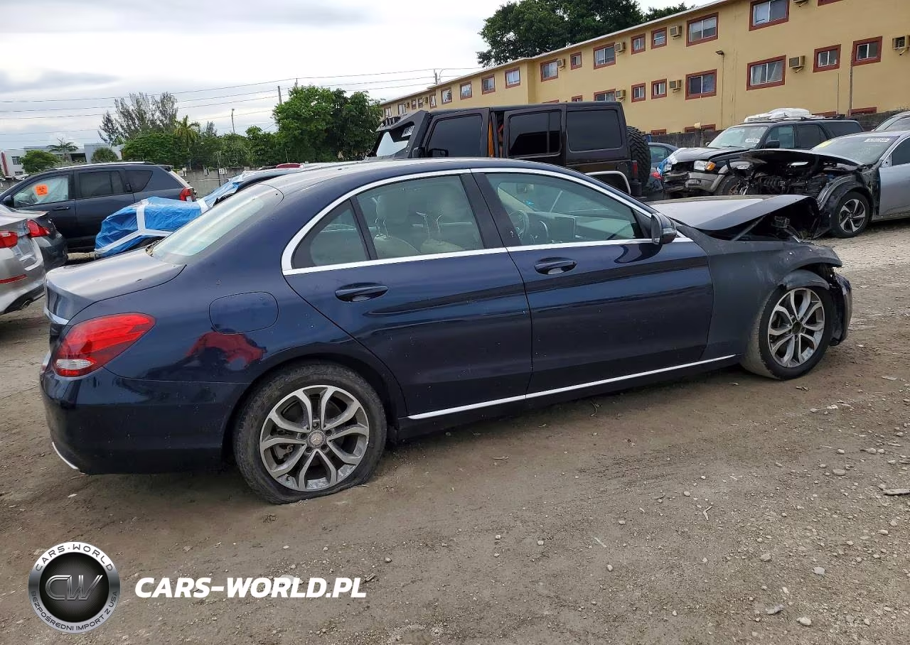 2016 Mercedes-Benz C 300 VIN:55SWF4JB7GU175095 - 3