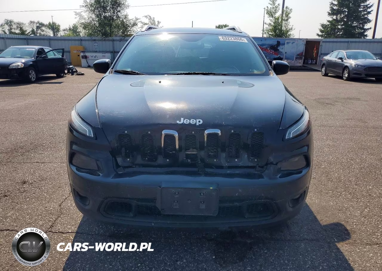 2014 Jeep Cherokee Latitude VIN:1C4PJMCS2EW247976 - 5