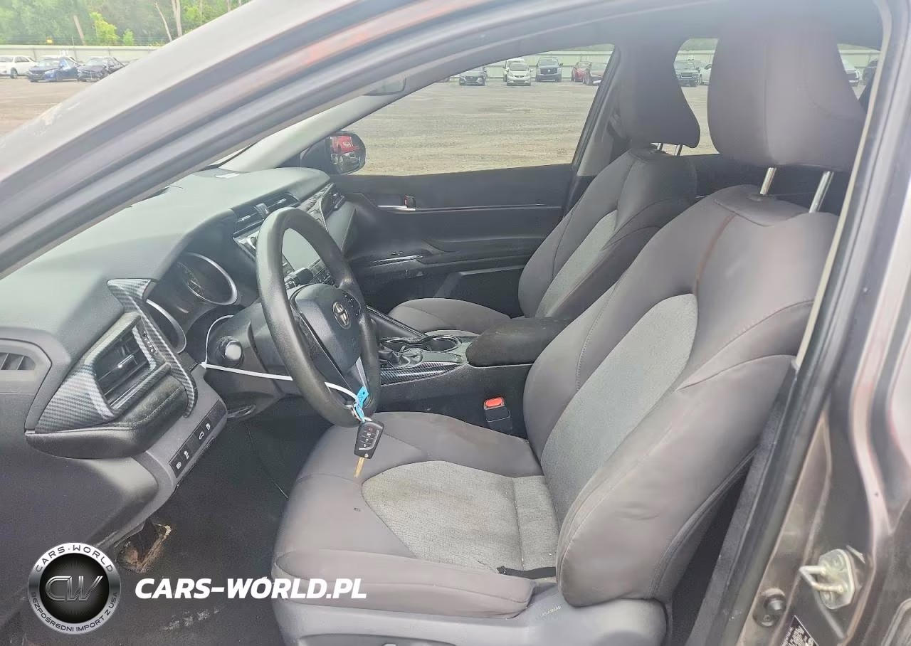 2018 Toyota Camry Le VIN:4T1B11HK6JU017604 - 7