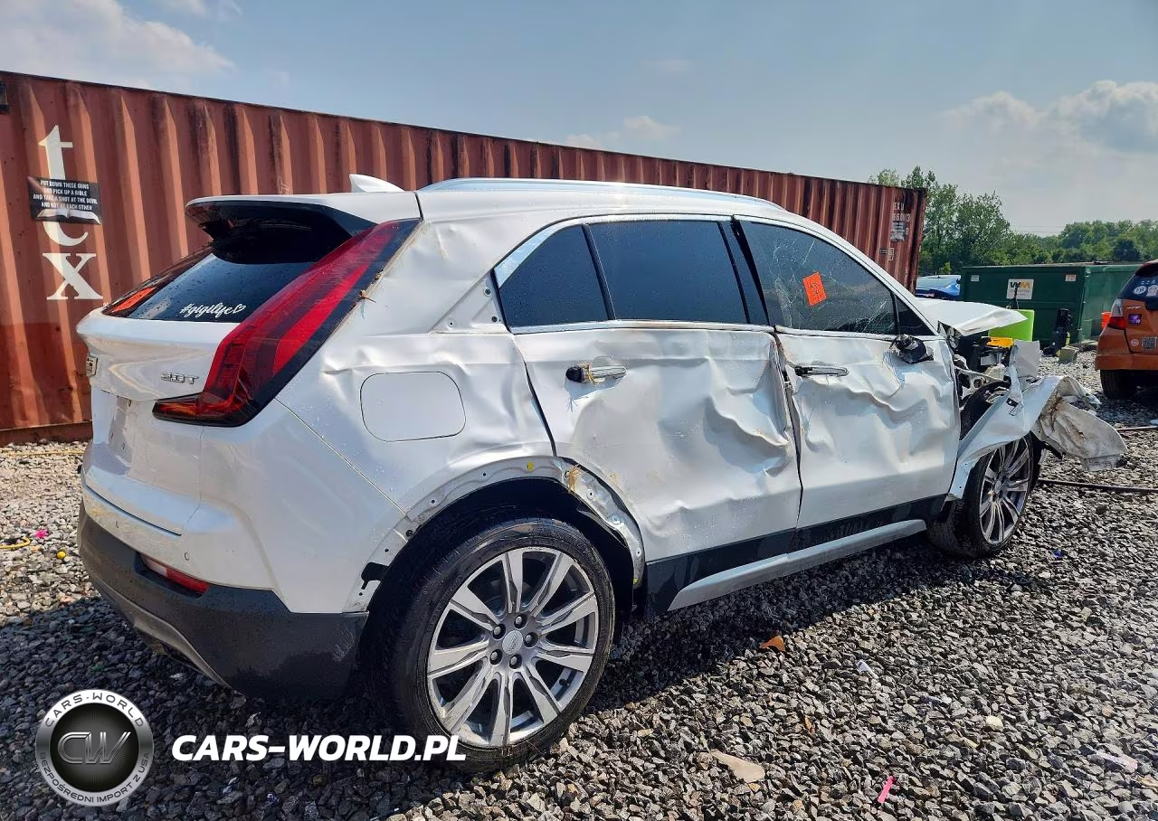 2019 Cadillac Xt4 Premium Luxury VIN:1GYFZCR48KF130593 - 3