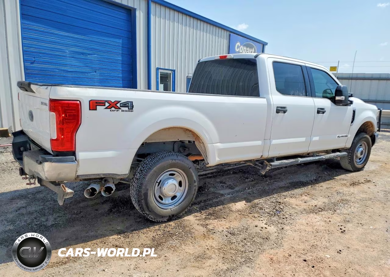 2018 Ford F250 Super Duty VIN:1FT7W2BT4JEC38891 - 3