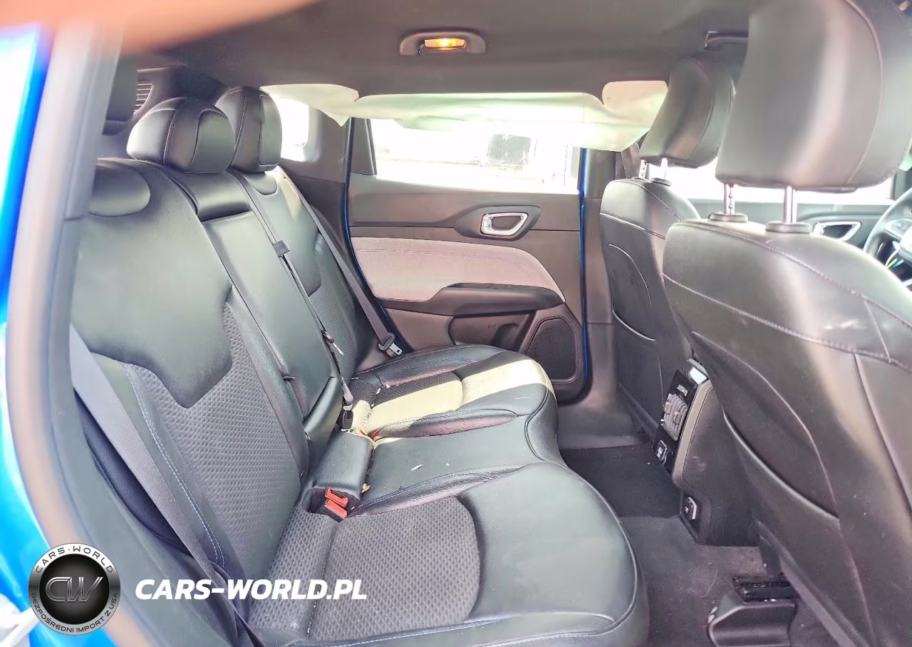 2024 Jeep Compass Latitude VIN:3C4NJDBN0RT114115 - 11