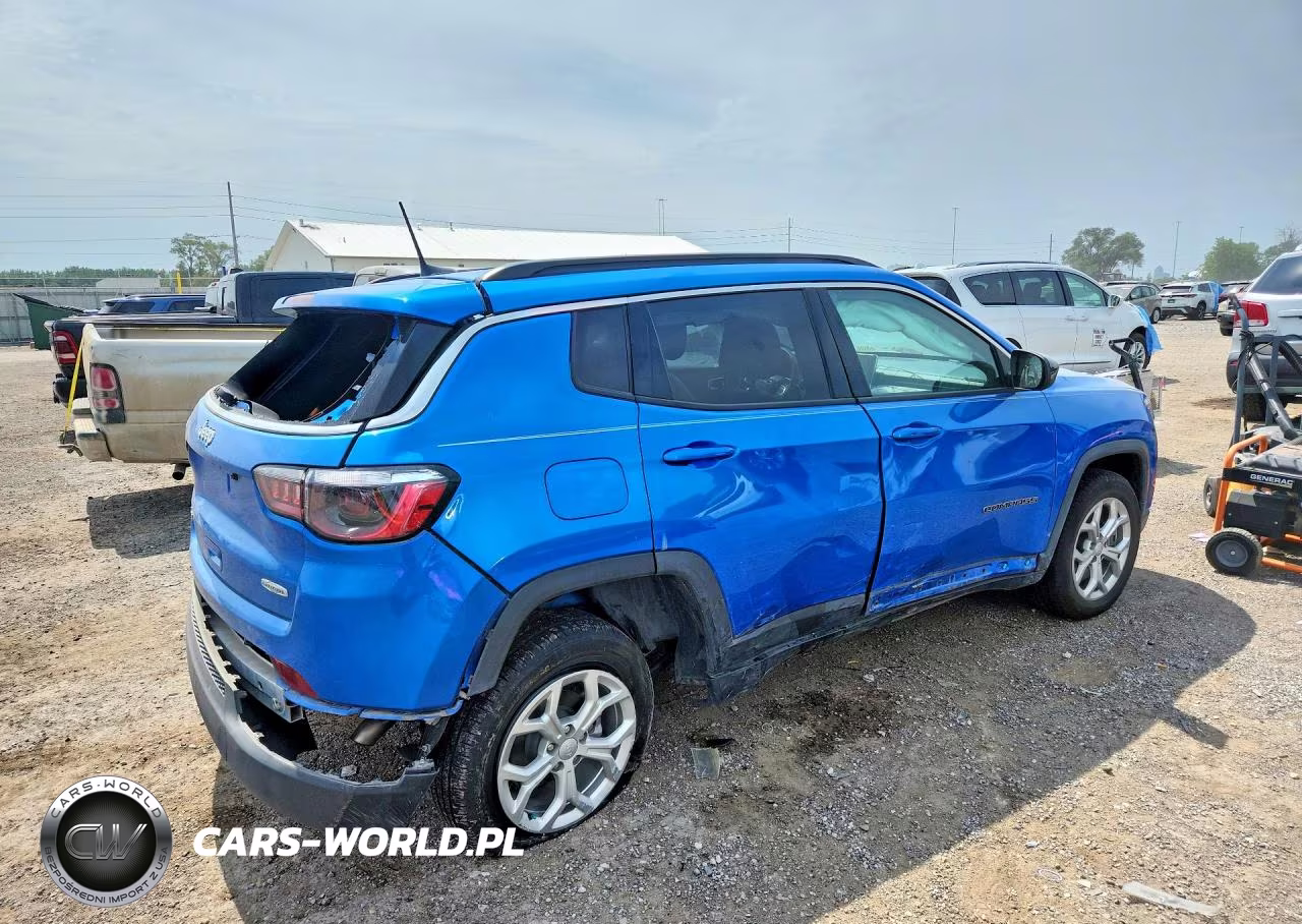 2024 Jeep Compass Latitude VIN:3C4NJDBN0RT114115 - 3