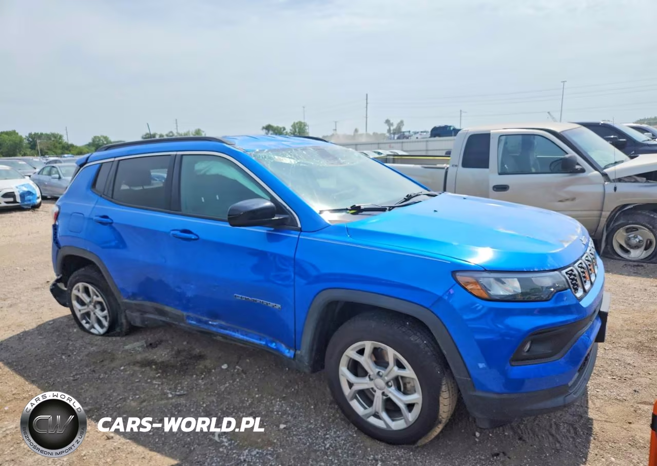 2024 Jeep Compass Latitude VIN:3C4NJDBN0RT114115 - 4