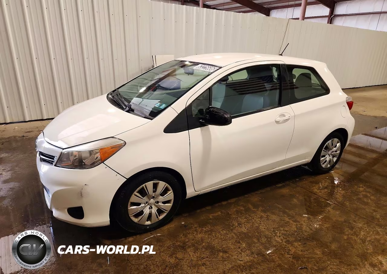 2014 Toyota Yaris 3-Door Le