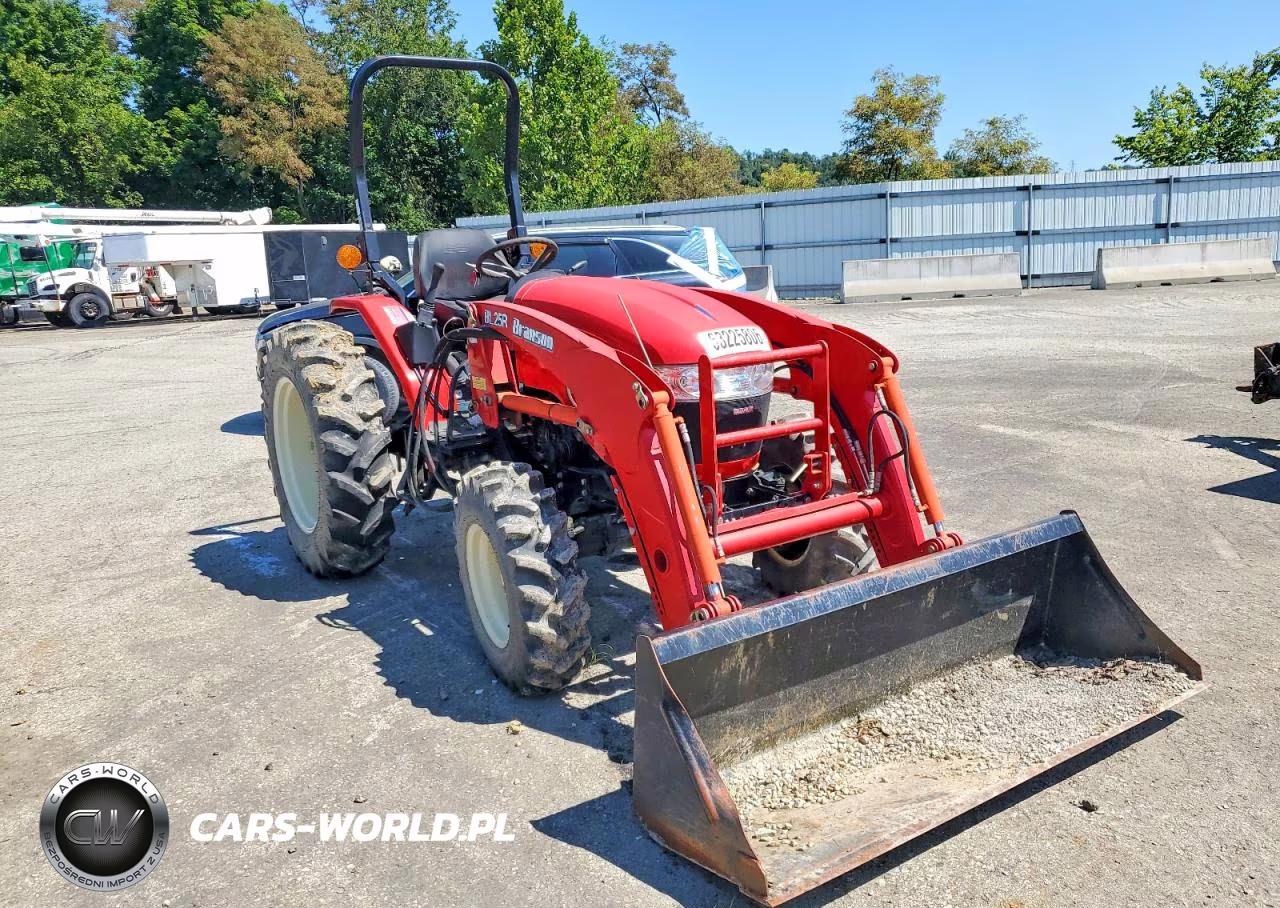 2017 Branson 4020 R