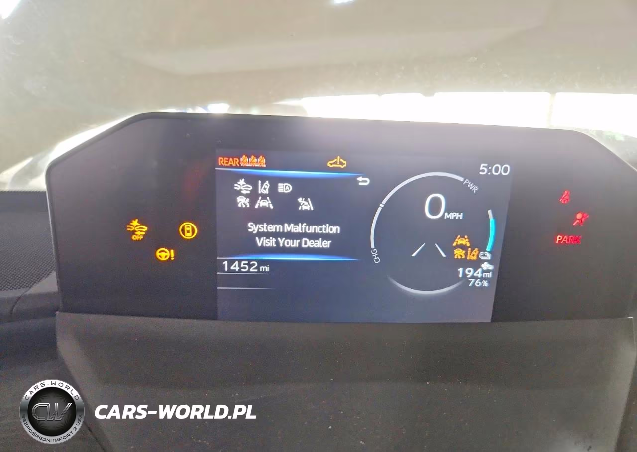 2026 Toyota C-Hr Xse VIN:JTMAAAAD2TJ006115 - 9
