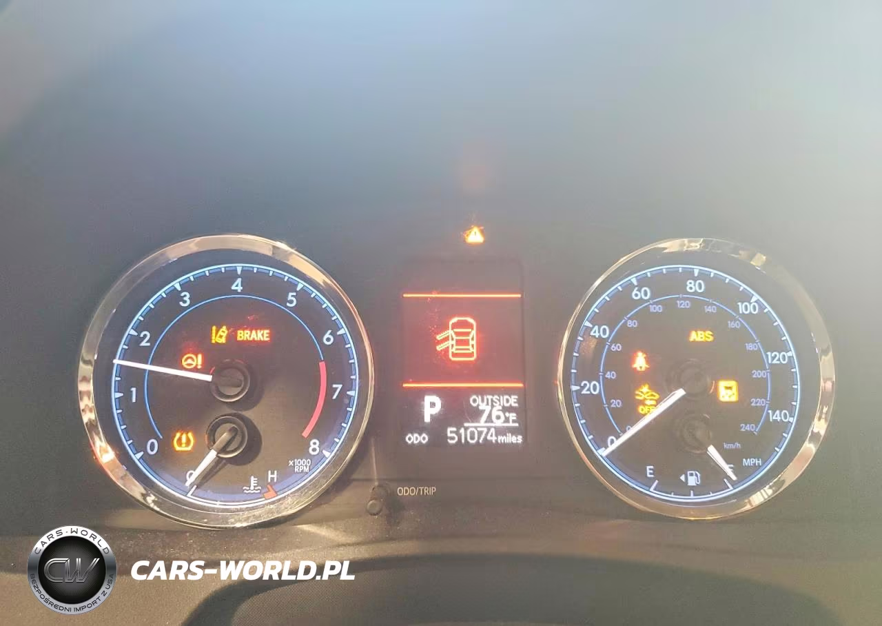 2018 Toyota Corolla Le VIN:2T1BURHE2JC109214 - 9