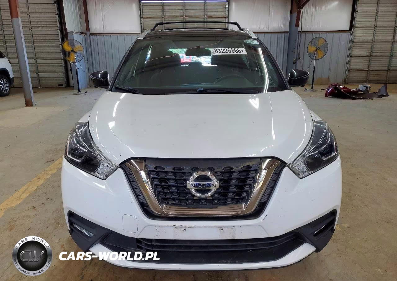 2018 Nissan Kicks Sr VIN:3N1CP5CU0JL532876 - 5