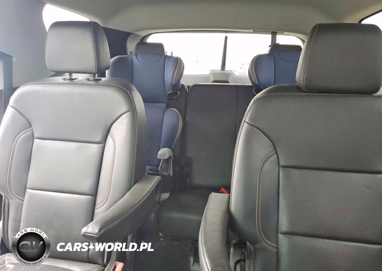2019 Chevrolet Traverse Premier VIN:1GNEVKKW2KJ299127 - 10