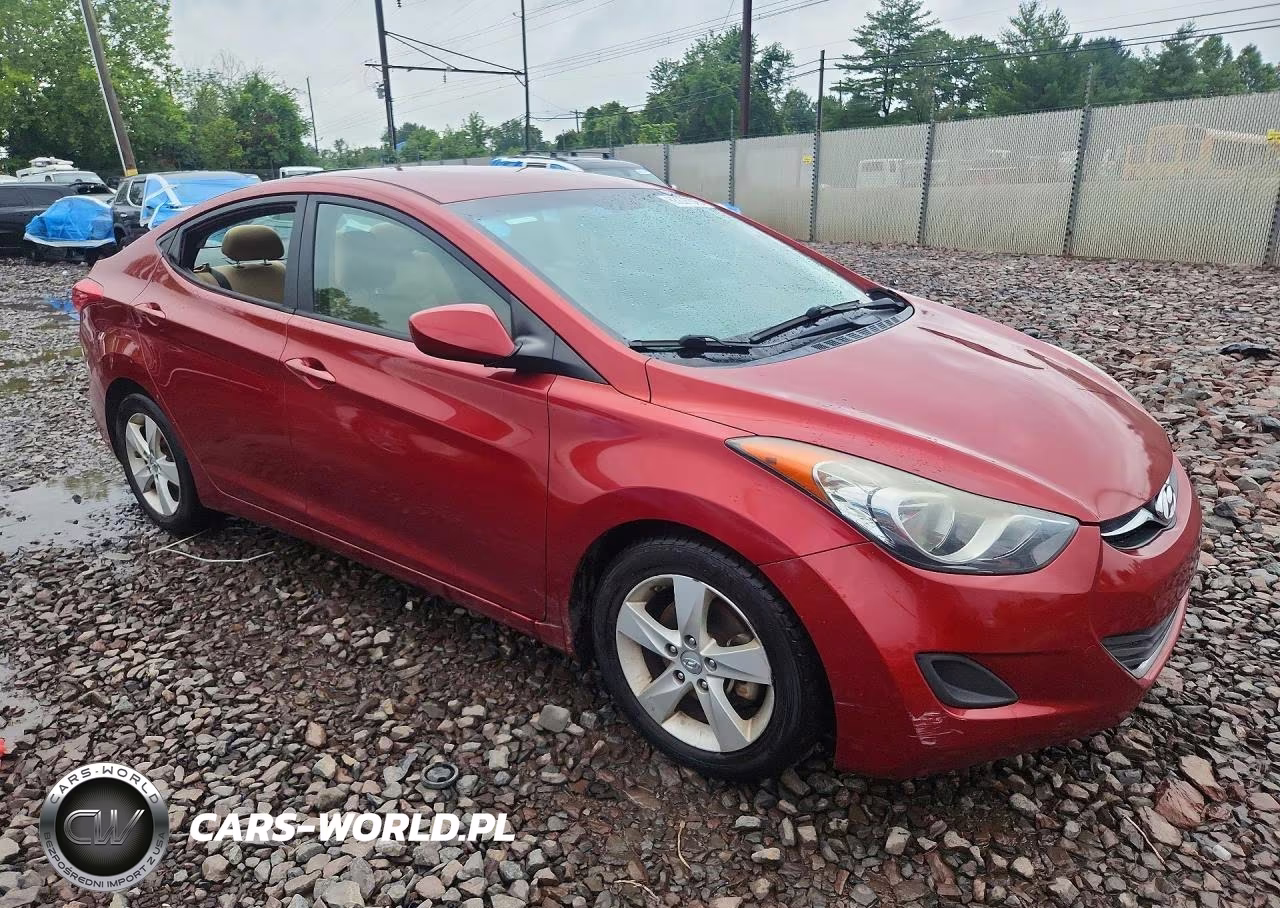 2013 Hyundai Elantra Gls VIN:5NPDH4AE4DH303562 - 4