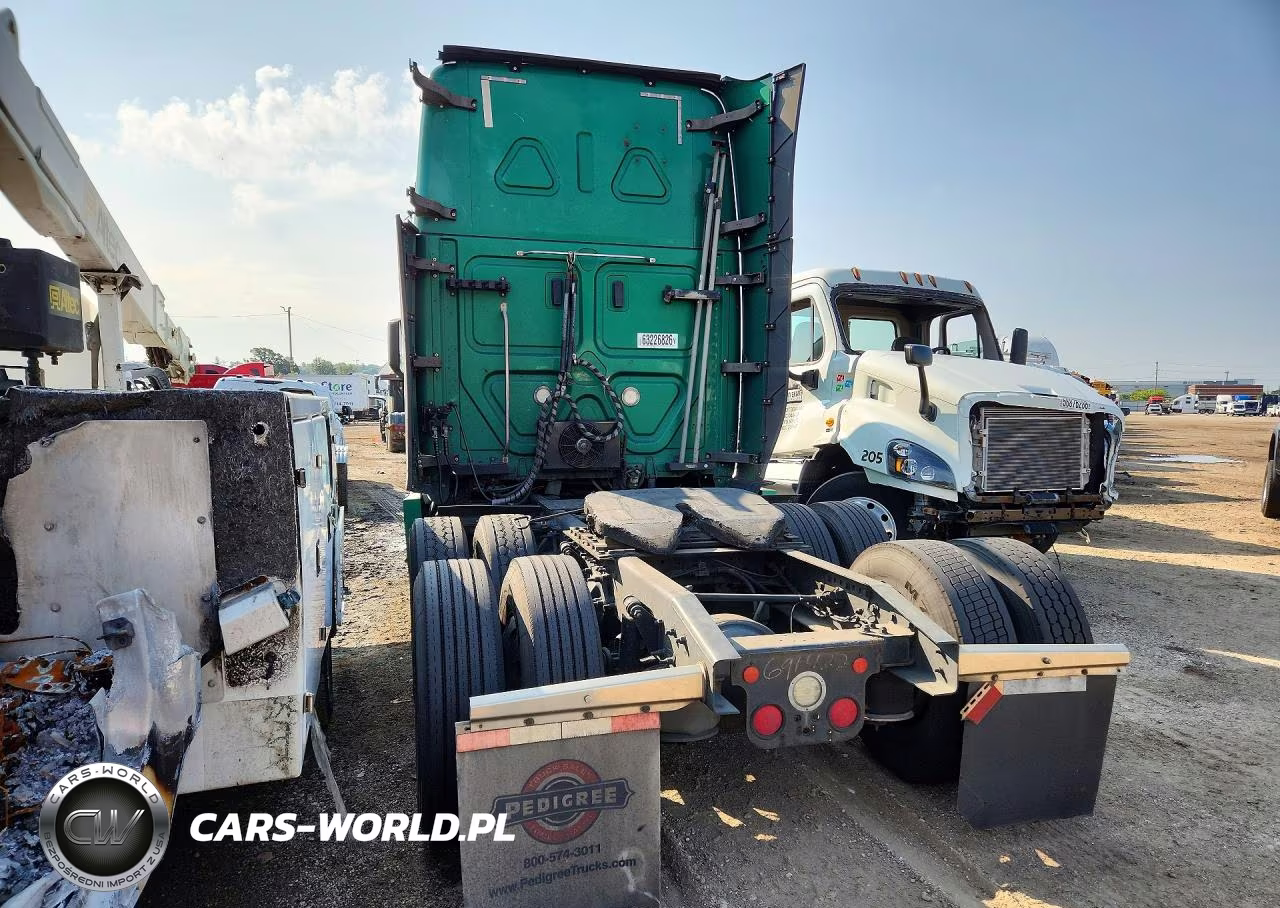 2019 Freightliner Cascadia 126" Sleeper Cab Semi Truck VIN:3AKJHHDR8KSHU7271 - 2