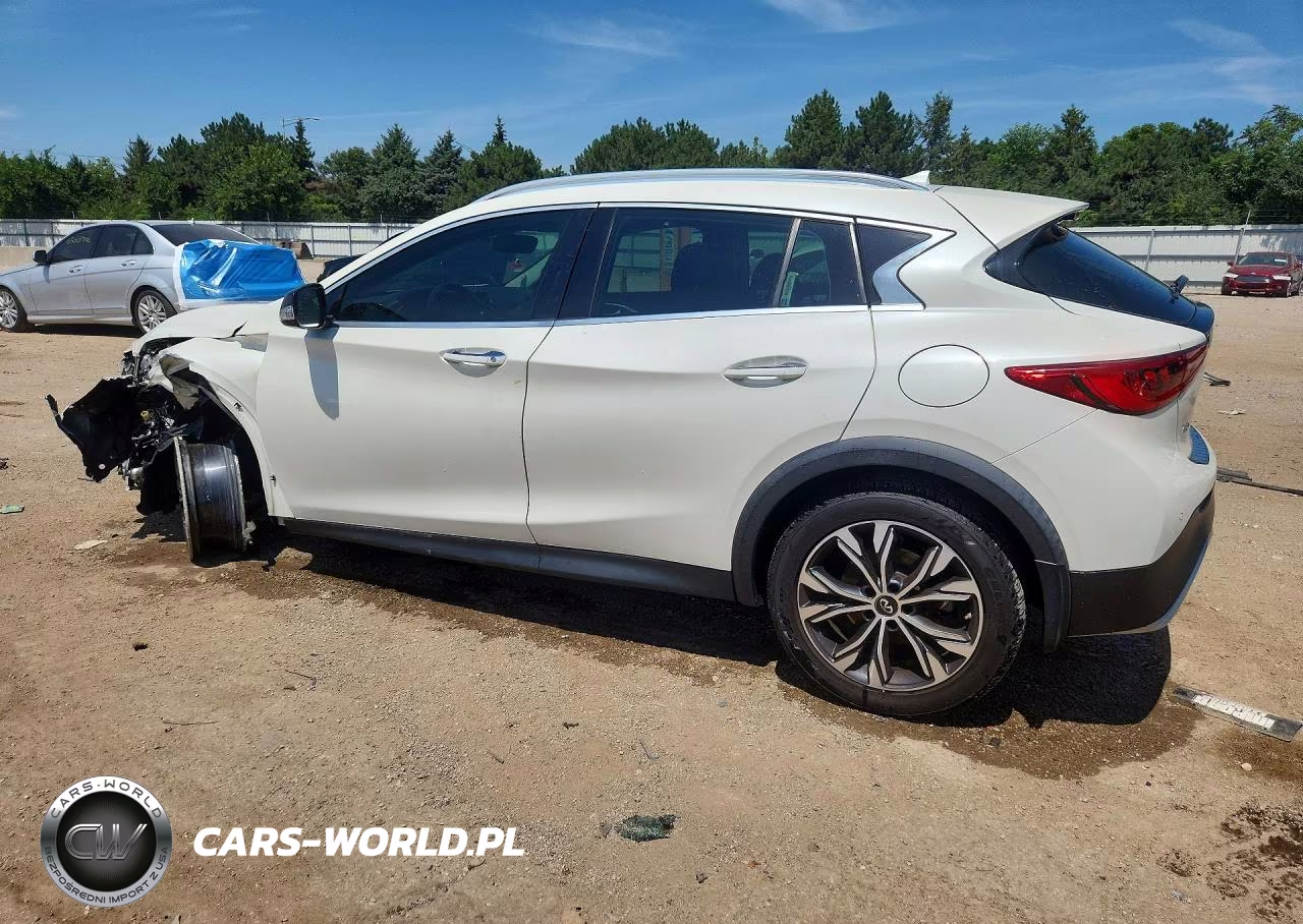 2018 Infiniti Qx30 Premium VIN:SJKCH5CR8JA040400 - 2