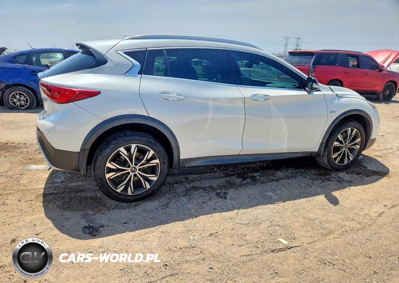 2018 Infiniti Qx30 Premium VIN:SJKCH5CR8JA040400 - 3