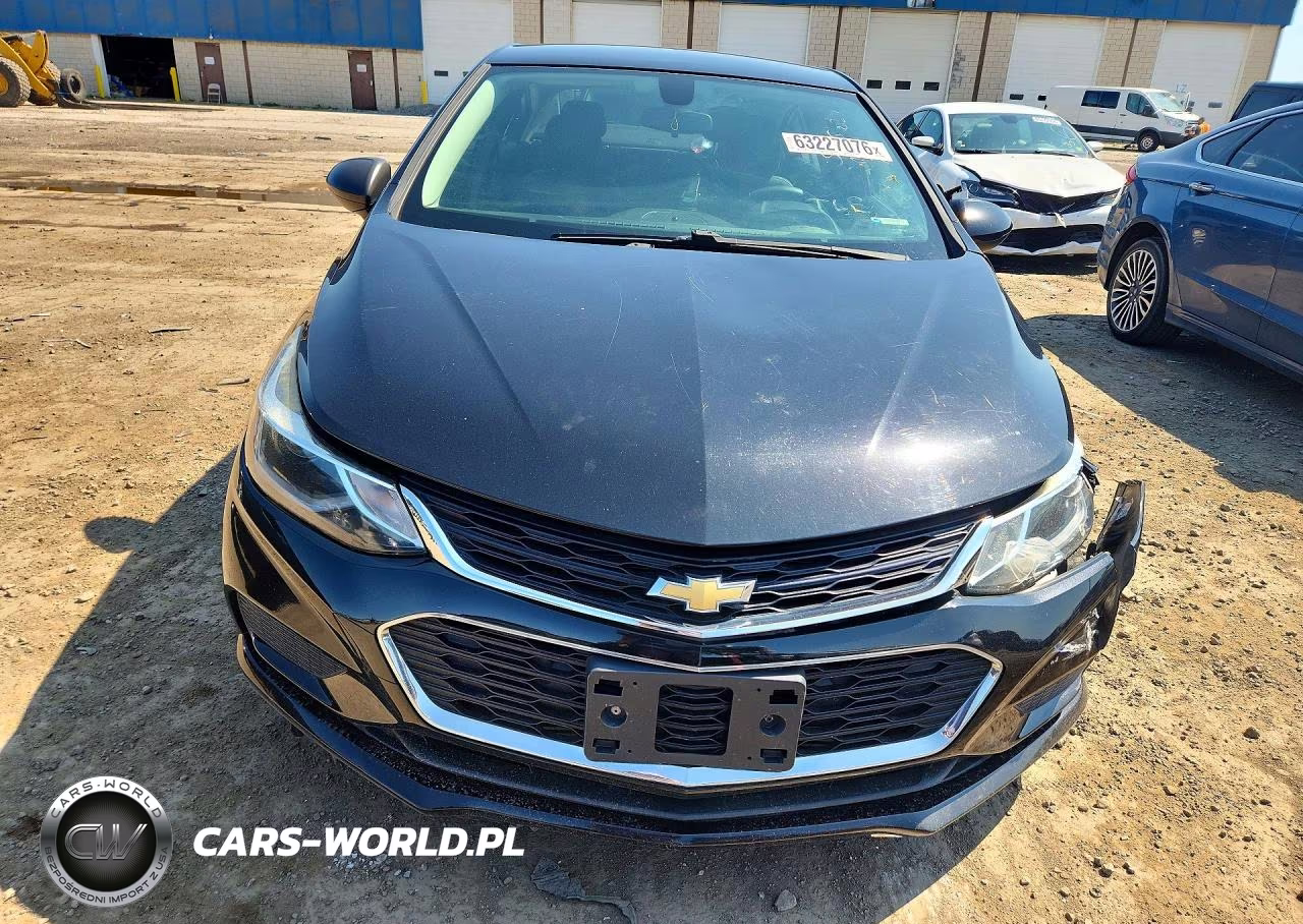 2017 Chevrolet Cruze Lt VIN:1G1BE5SM8H7170724 - 5