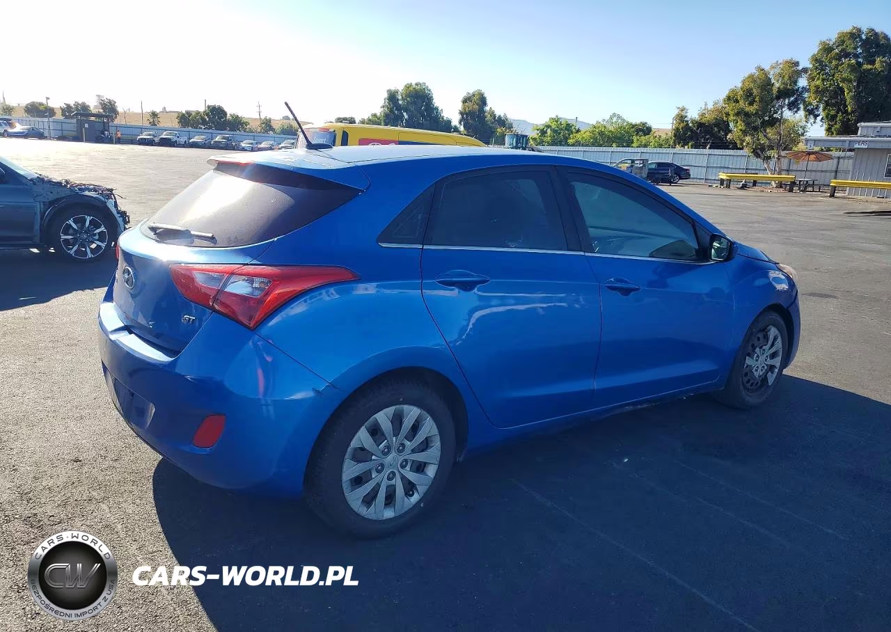 2017 Hyundai Elantra Gt Base VIN:KMHD35LH2HU361074 - 3