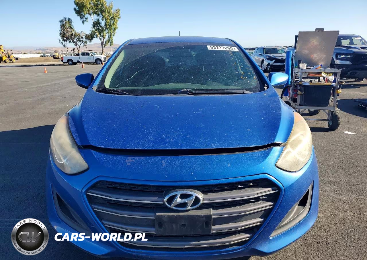 2017 Hyundai Elantra Gt Base VIN:KMHD35LH2HU361074 - 5