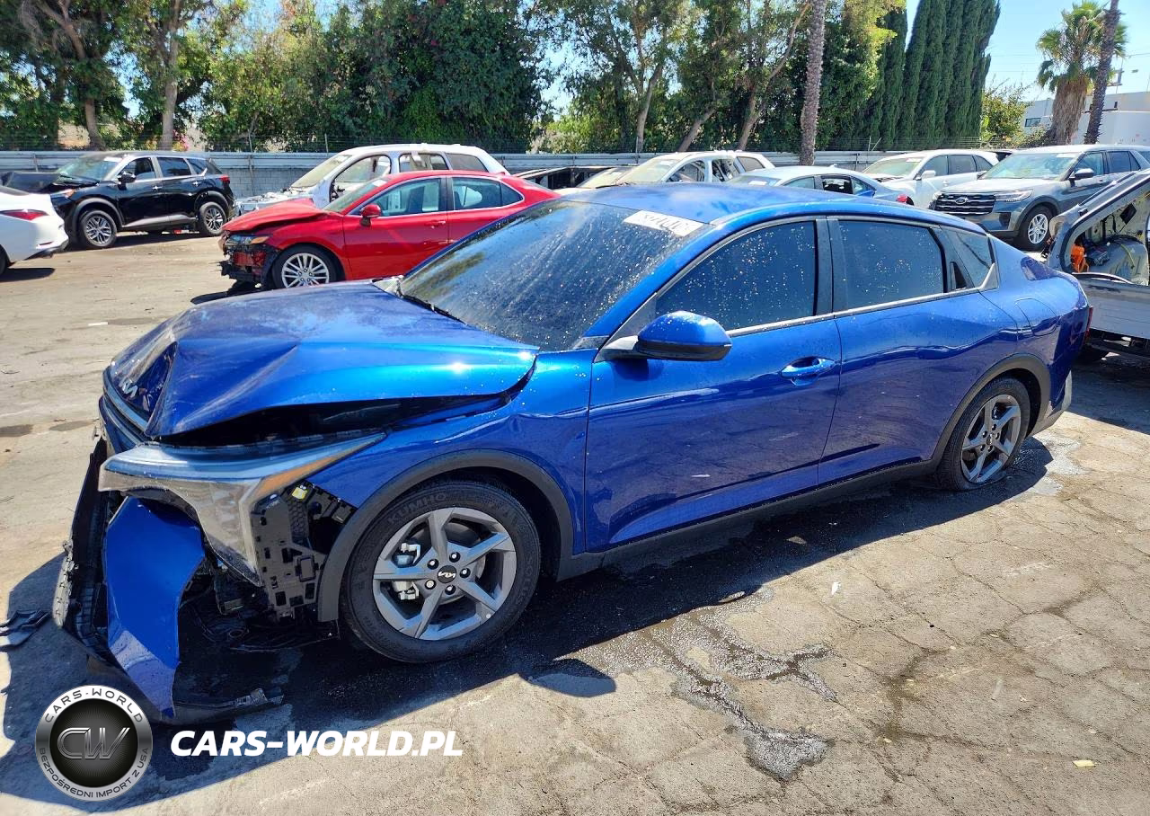 2025 Kia K4 Lxs