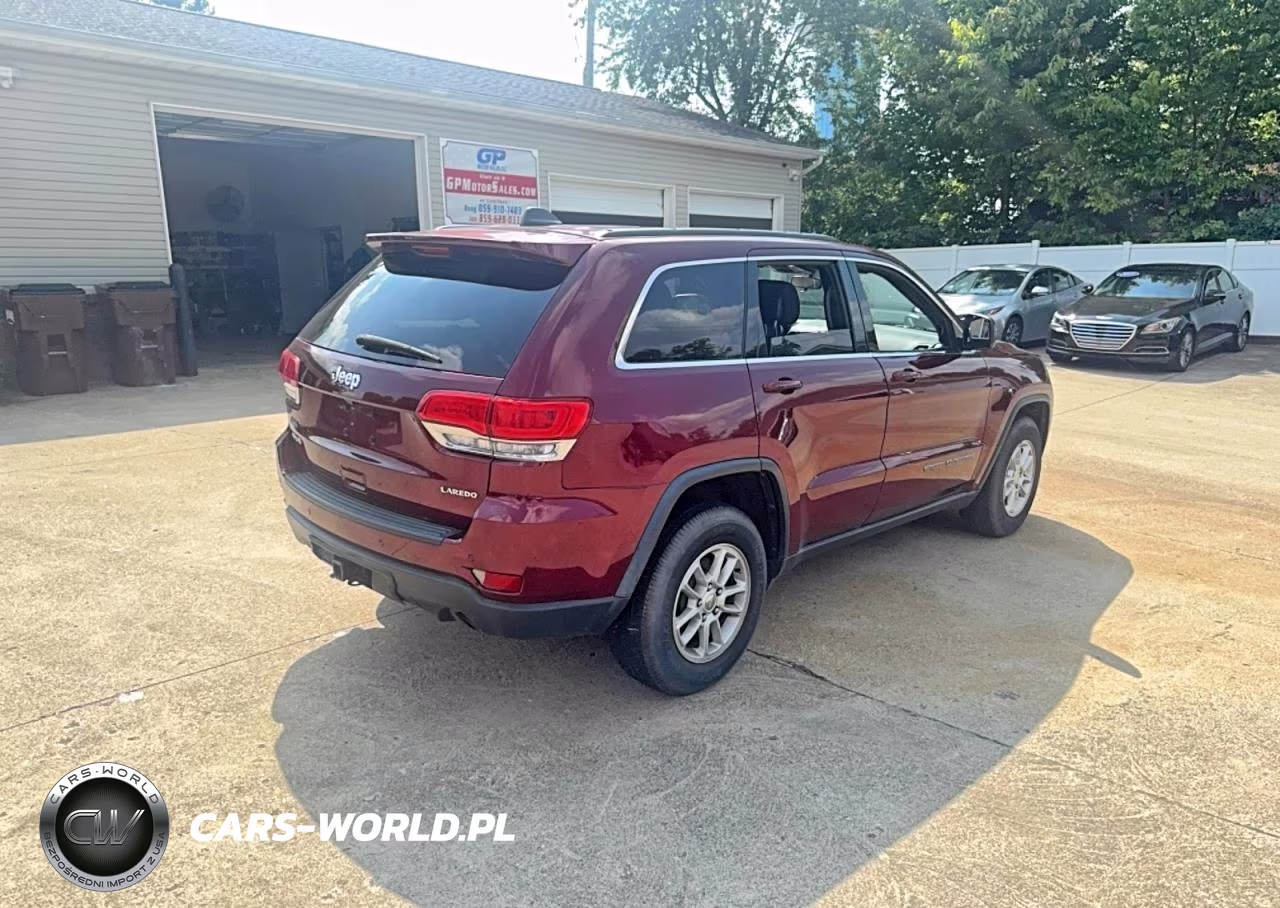 2018 Jeep Grand Cherokee Laredo VIN:1C4RJFAG3JC225600 - 4