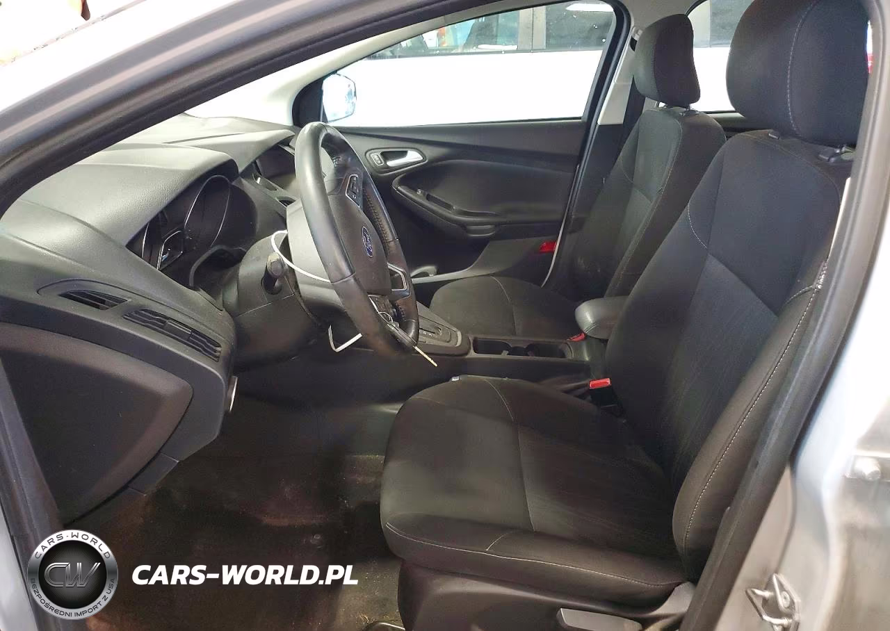 2018 Ford Focus Se VIN:1FADP3FE4JL236352 - 7