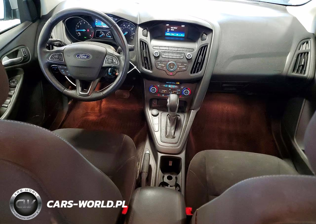 2018 Ford Focus Se VIN:1FADP3FE4JL236352 - 8