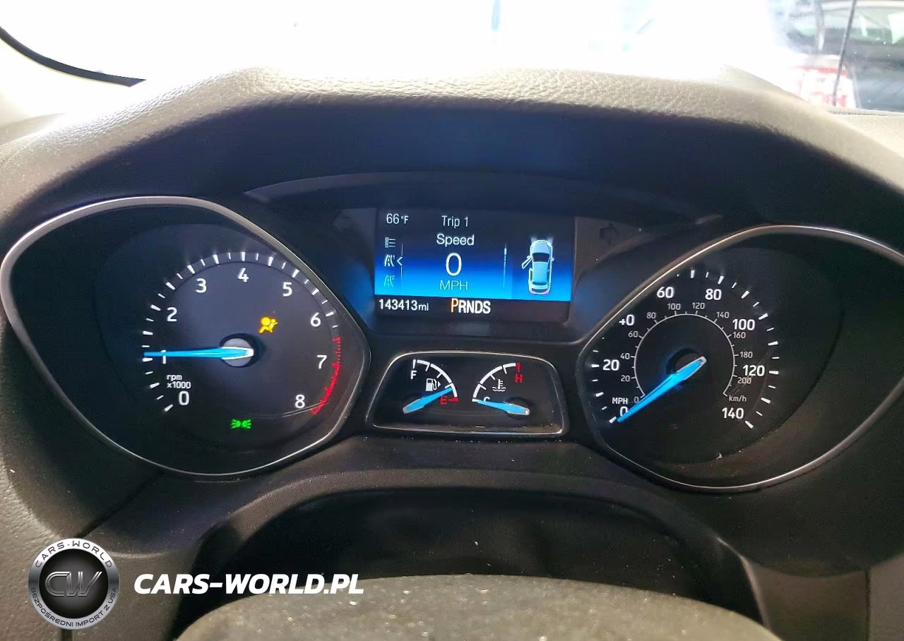 2018 Ford Focus Se VIN:1FADP3FE4JL236352 - 9