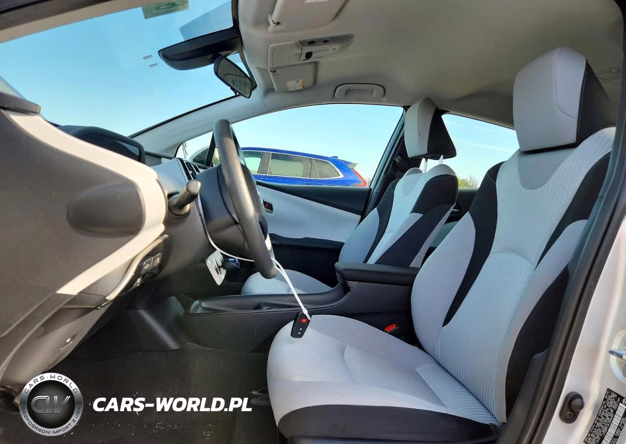 2018 Toyota Prius One VIN:JTDKBRFUXJ3604351 - 7