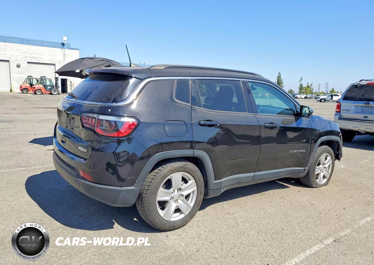 2022 Jeep Compass Latitude VIN:3C4NJCBB8NT198629 - 3