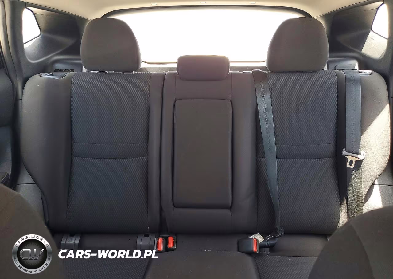 2019 Nissan Rogue Sport S VIN:JN1BJ1CPXKW527857 - 10