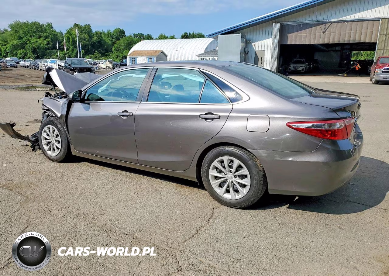 2017 Toyota Camry Le VIN:4T1BF1FK4HU717426 - 2